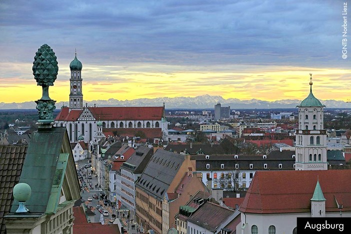 Estate in Germania tra i canali di Augsburg